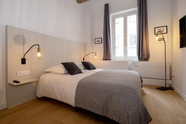 Design Suites Vieux Port Марсель Экстерьер фото